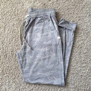 Vuori Performance Joggers Camo Light Gray Sz M Long